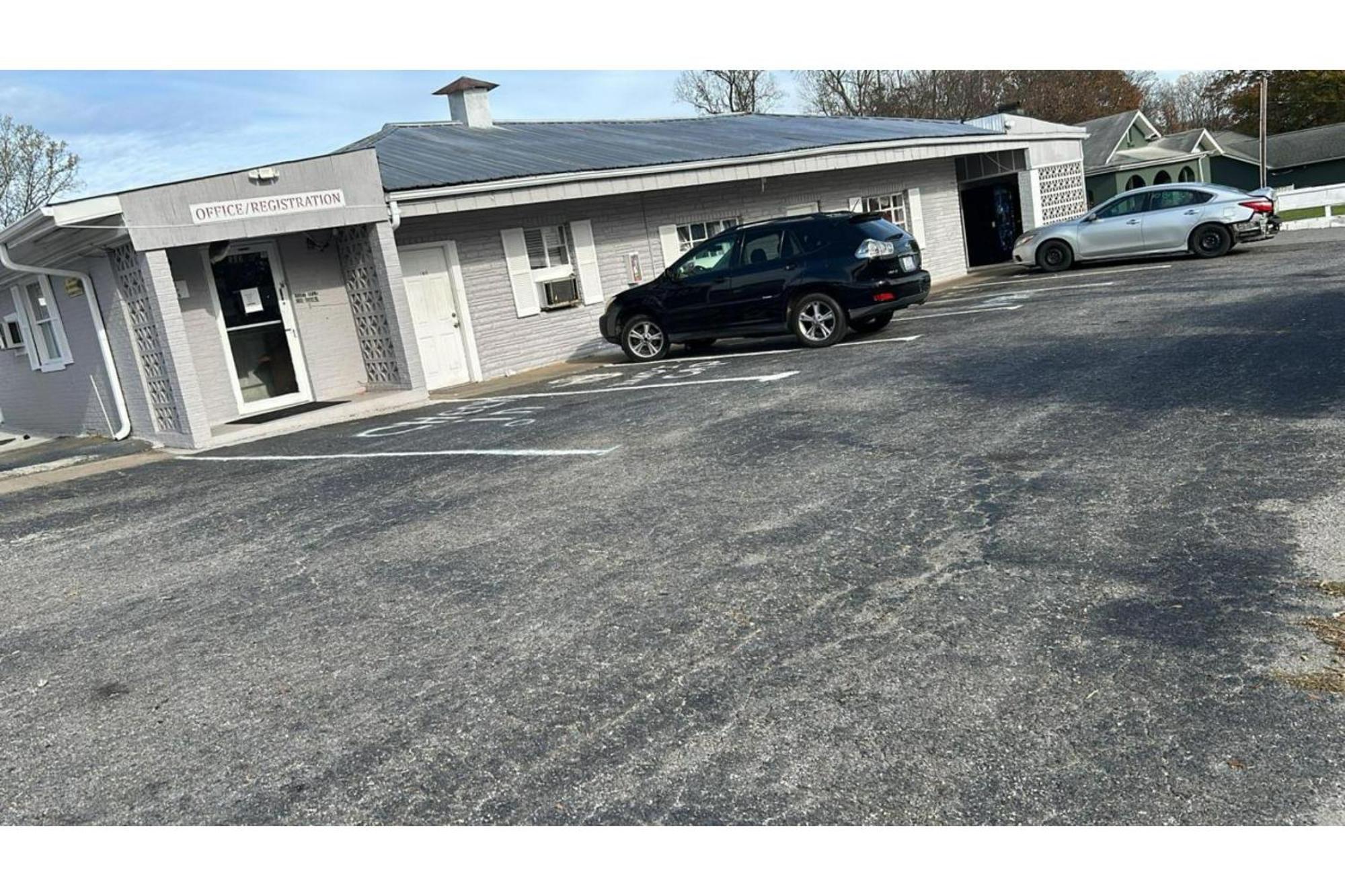 Tri-City Motel By Oyo Forest City Spindale Bagian luar foto